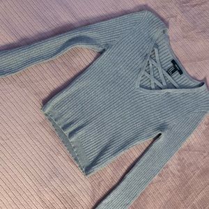 Long sleeve gray top